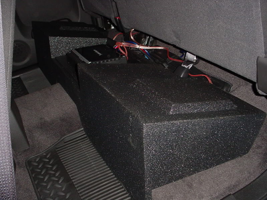 07 Up Chevy/Gmc Ext. Cab Dual 10'' with Amp. cut Pro Poly Sub B